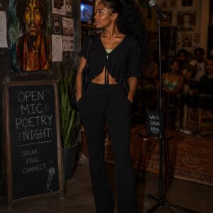 Black styled set
